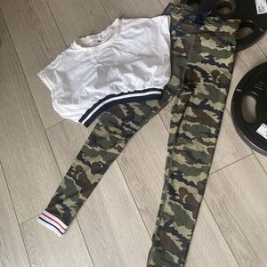 Leggings & top set size 4 considered xs for that brand